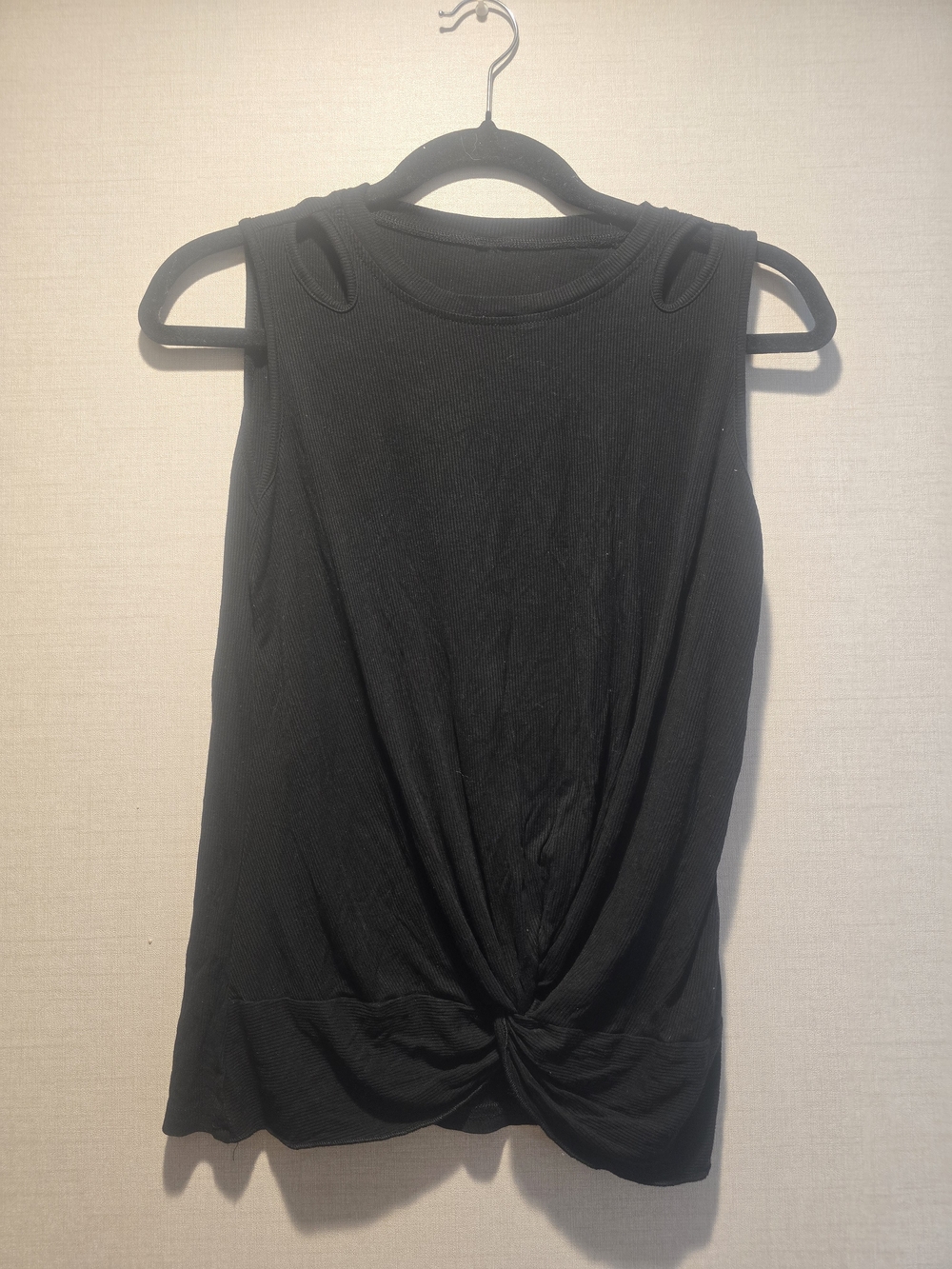 Black Sleeveless Twist-Front Tank Top